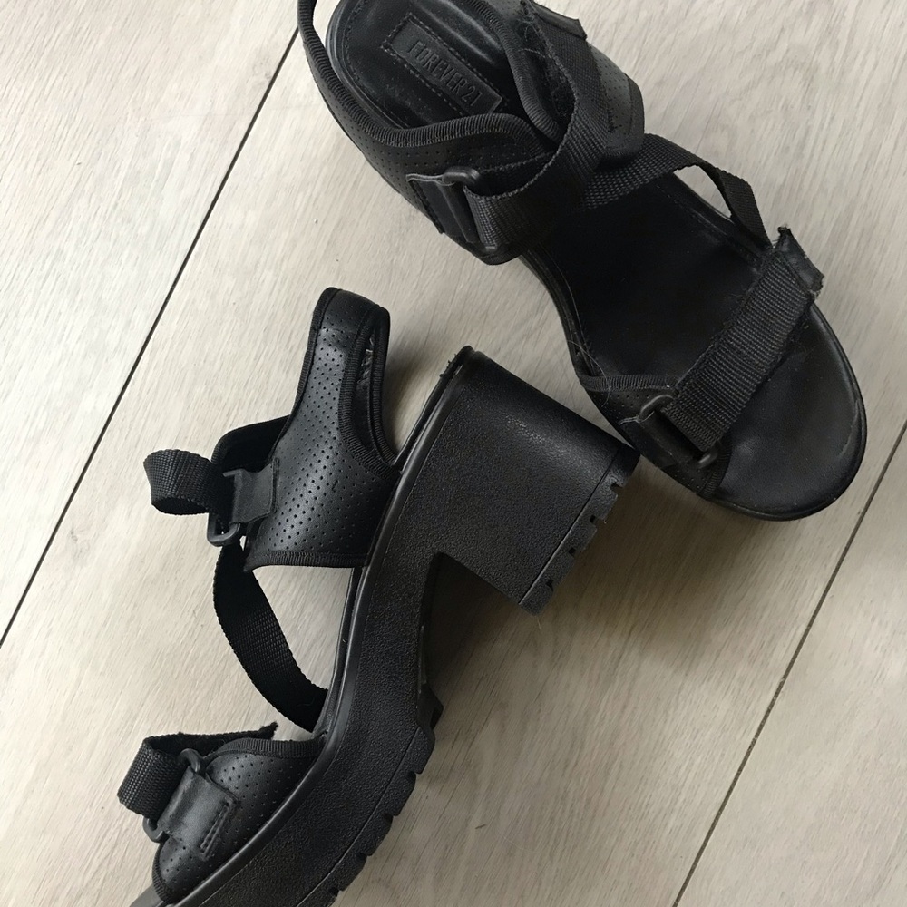 Black heal sandals
